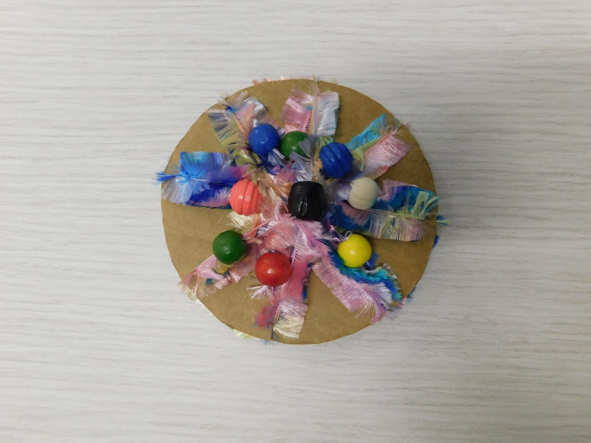 E068 OOSH Art Beaded Circle Weaving - School Age Arts